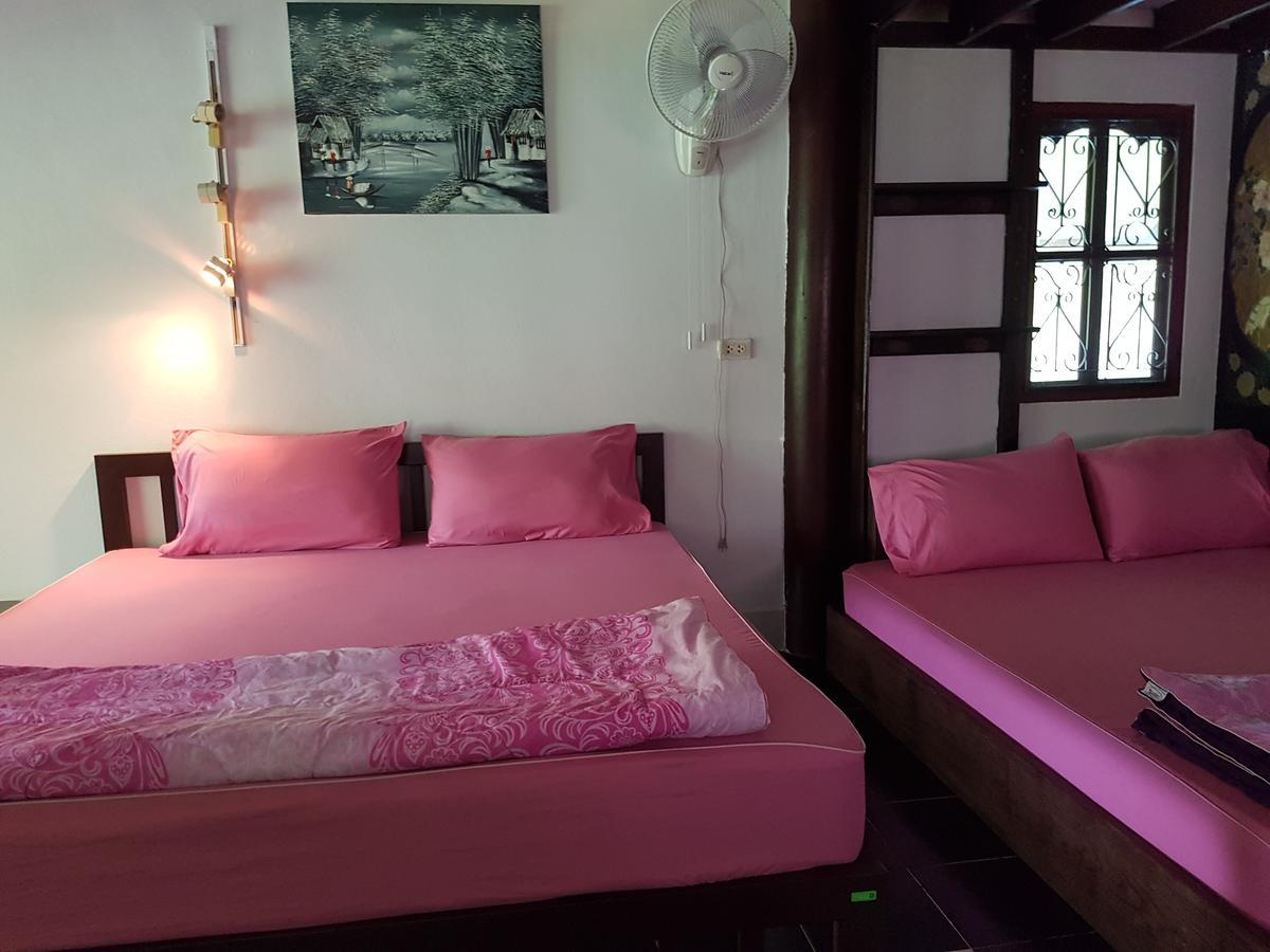 Ban Sabai Sabai Guest House Kanchanaburi Exterior foto